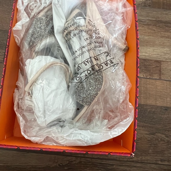 Tory Burch Elodie sandal, size 9 - Picture 11 of 14